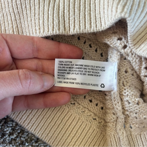 [Universal Thread] Cream Crochet Tank Top - Picture 3 of 7